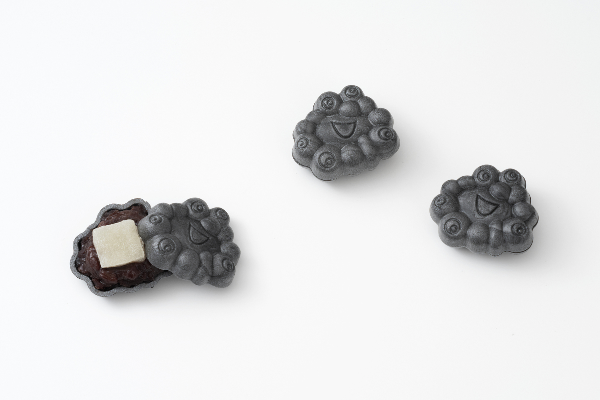 黒ミャクミャクの愛らしさをそのまま再現