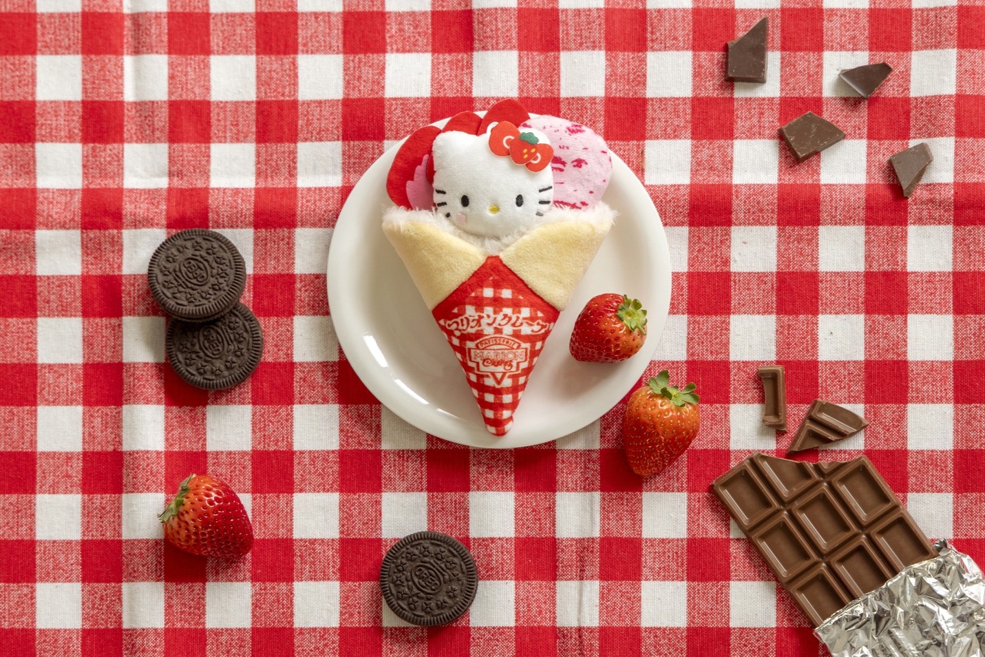 マリオンクレープの赤いギンガムチェックの包み紙も再現