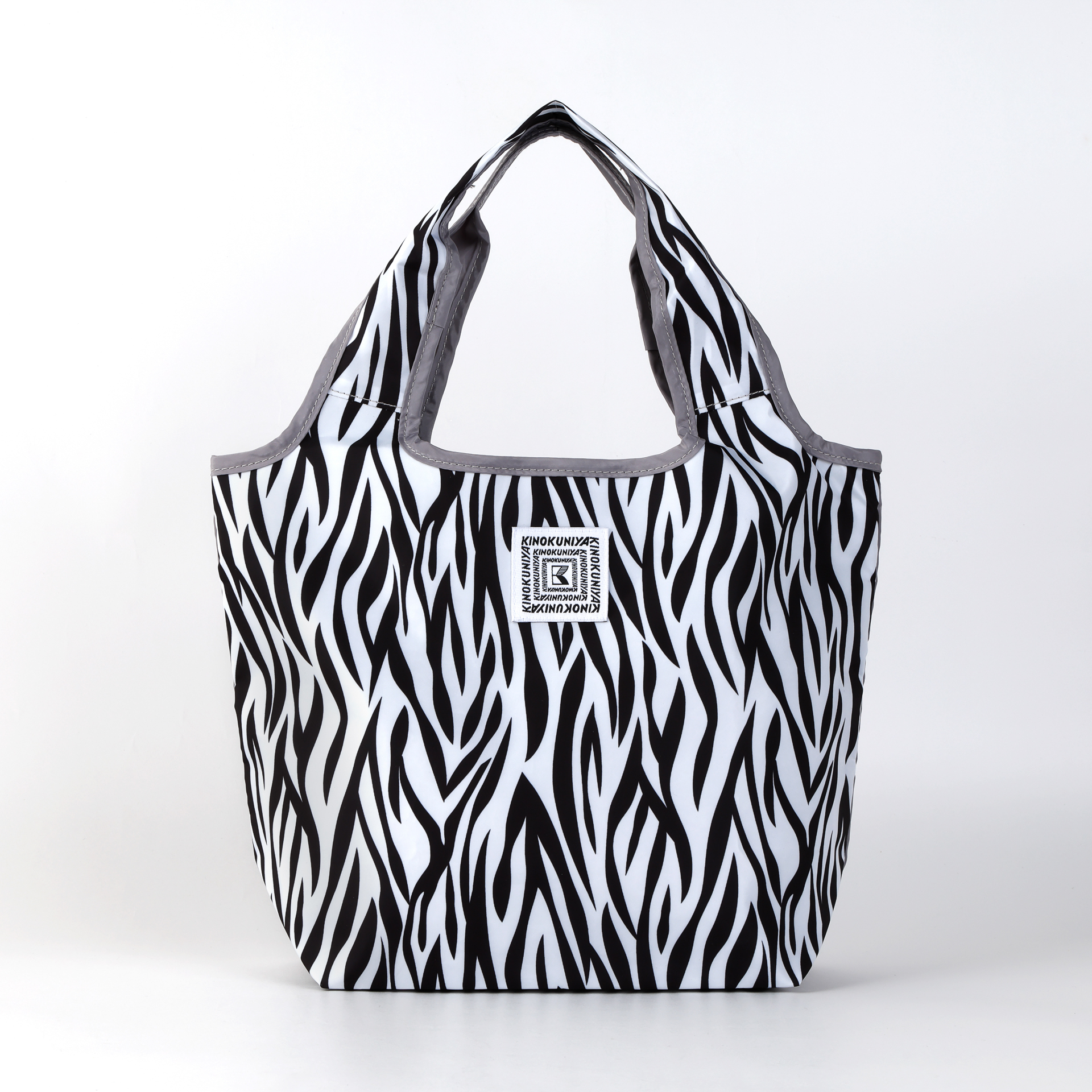 まとまる保冷バッグS ゼブラ