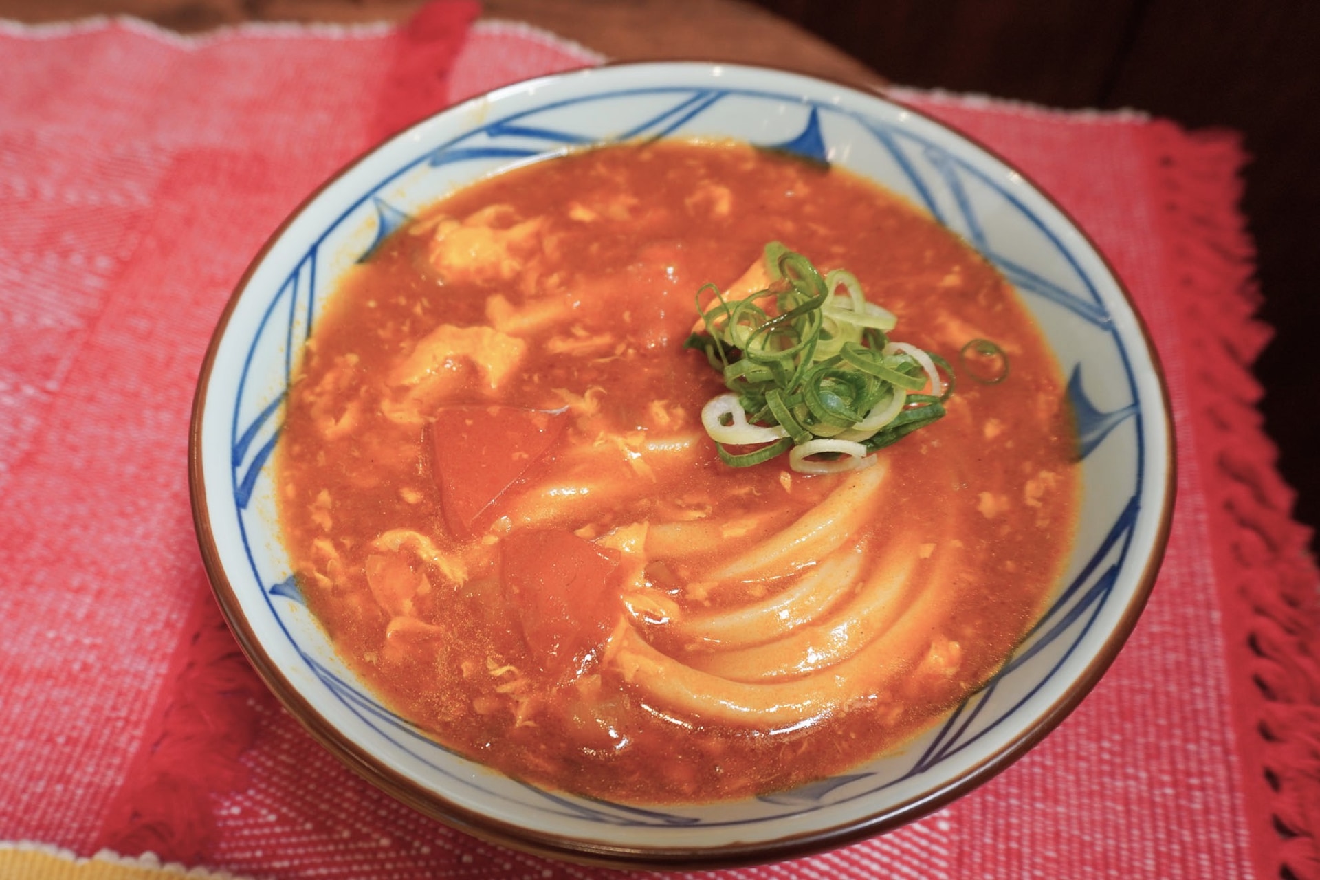 トマたまカレーうどん