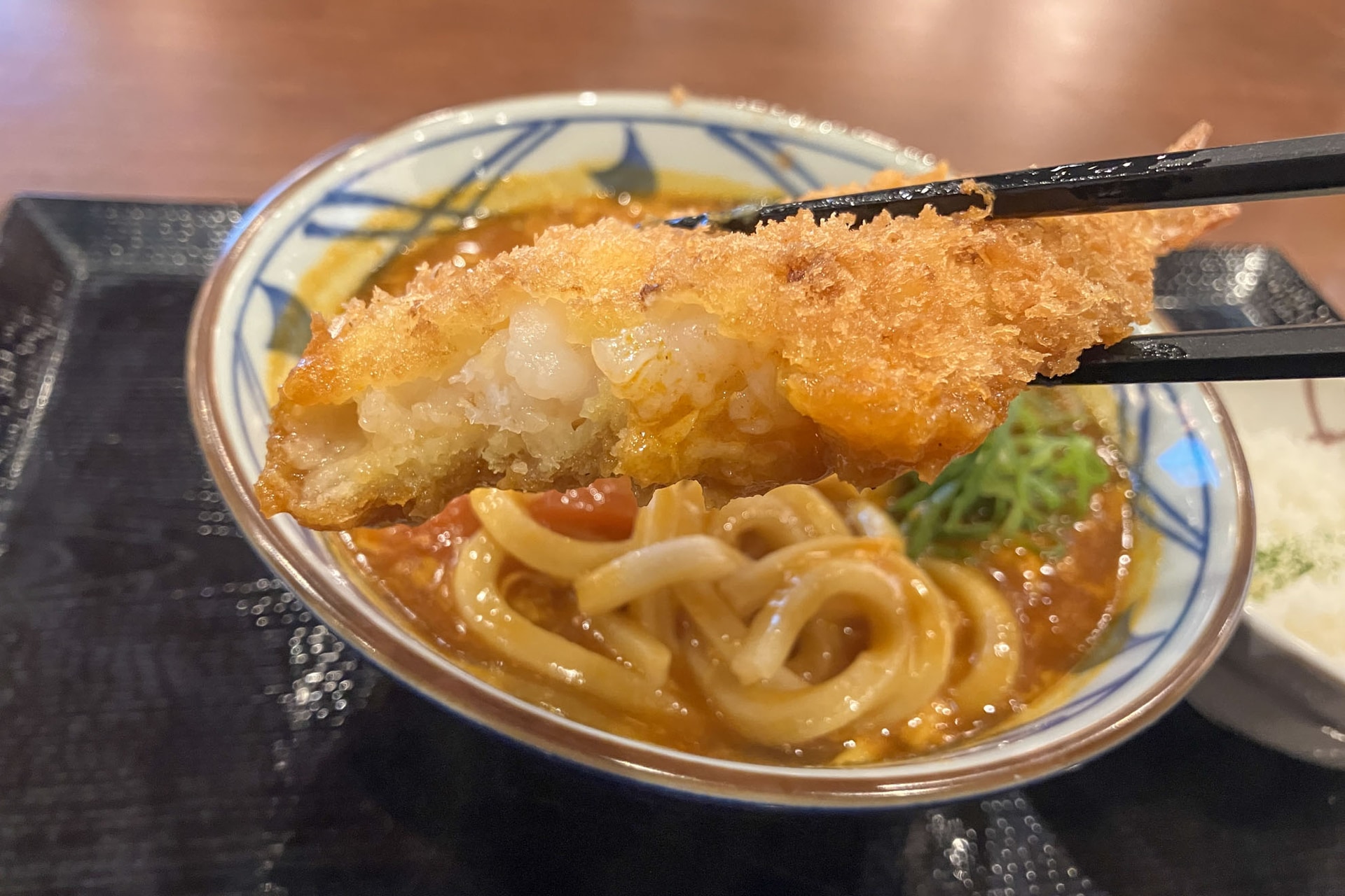 海老がプリプリ！　3本いっぺんに食べられて幸せな気持ちに