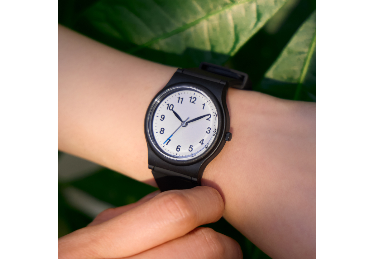 ファミマ「コンビニエンスウェア」腕時計 白