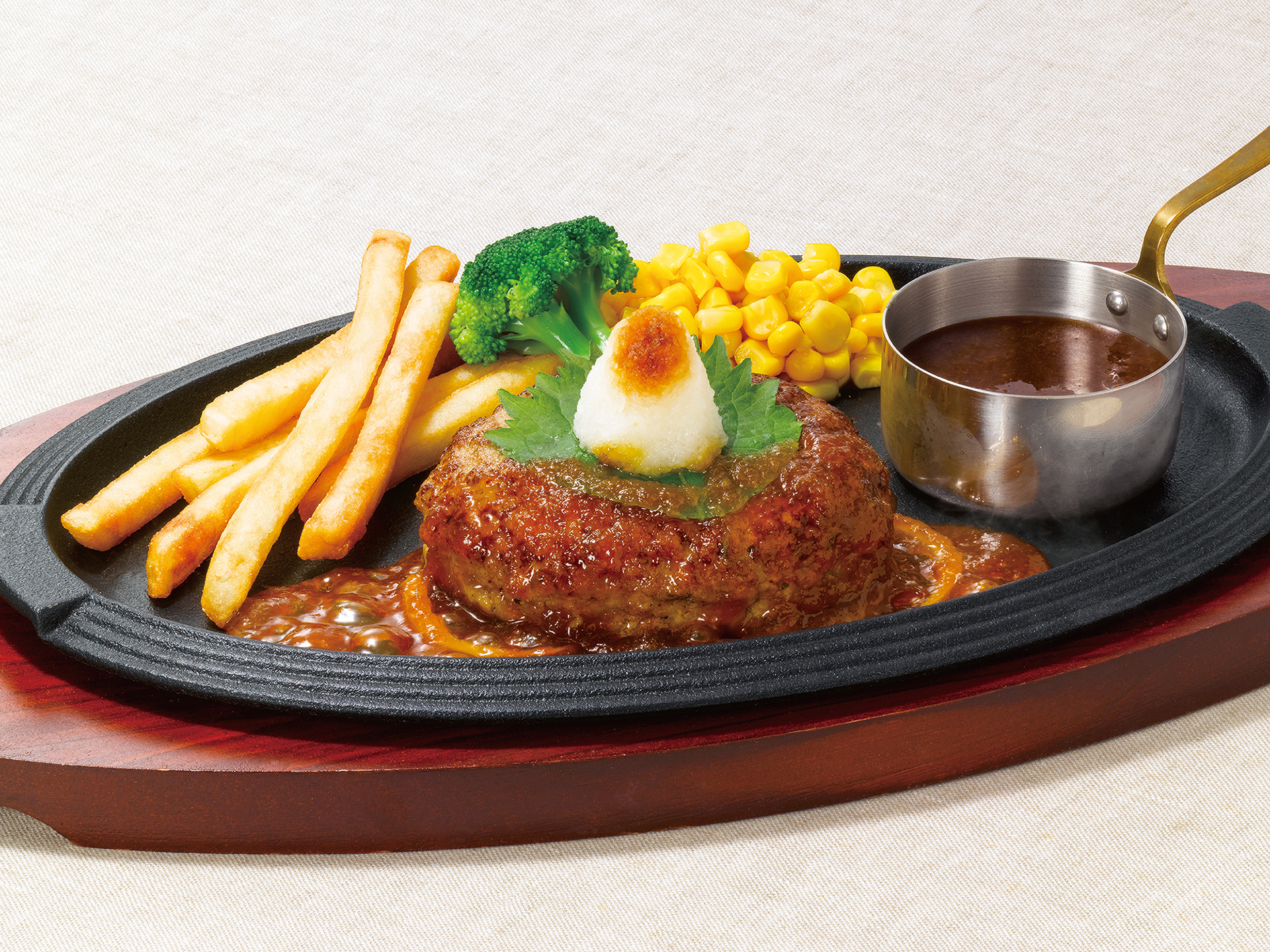 「あつあつ鉄板和風ハンバーグ（おろし醤油ソース）」（1133円）