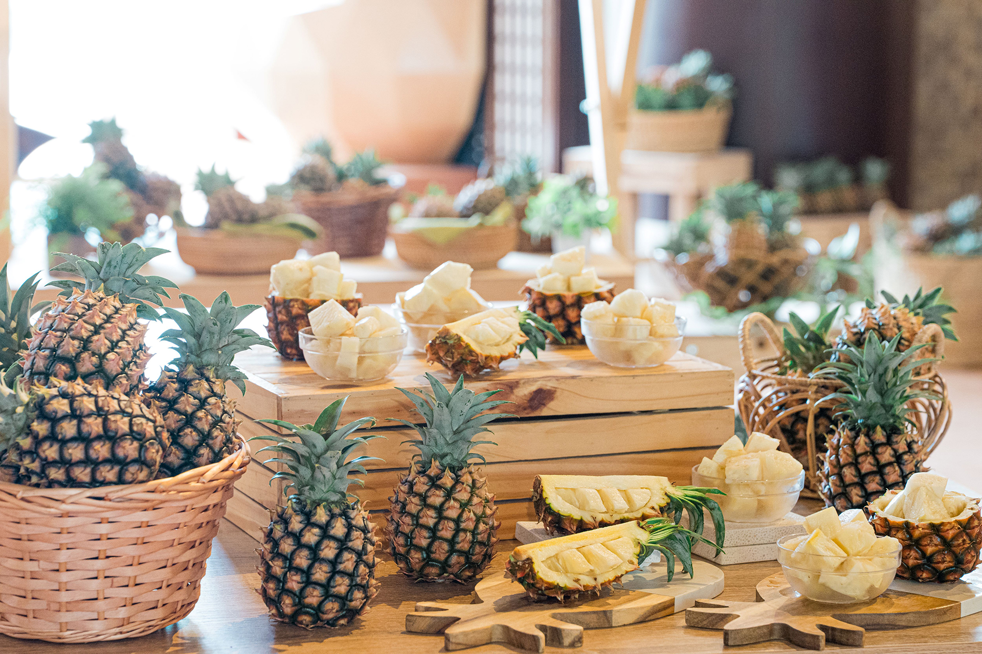 ロビーで振る舞われるピーチパイン