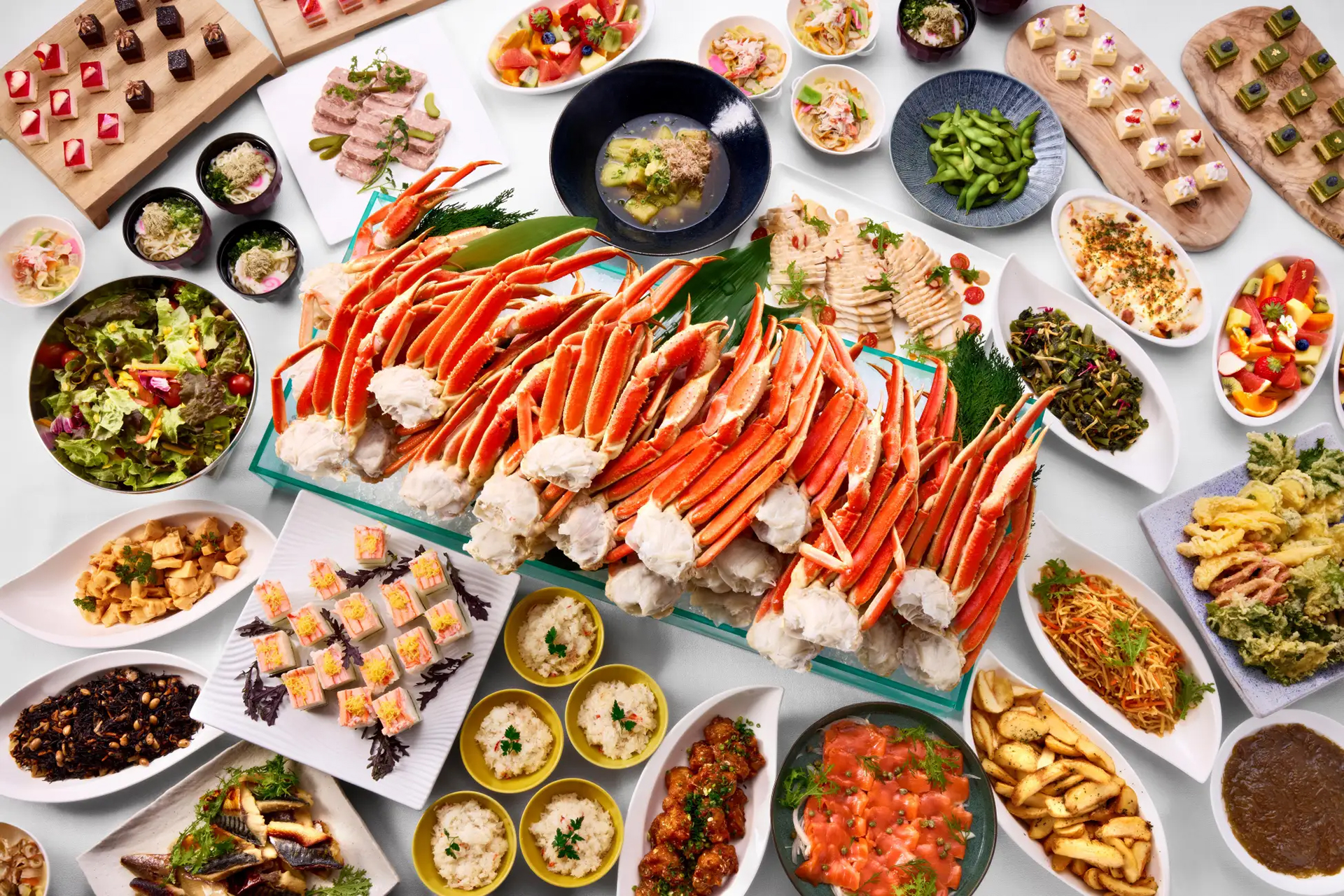 スタジアムシティホテル長崎「ジャパネットバイヤー厳選！贅沢カニ食べ放題 ～極上の旨味！本ずわいがにと約30種類の豪華ビュッフェ～」