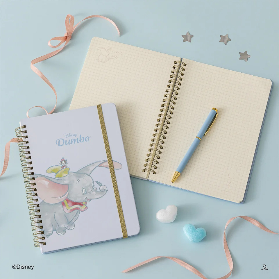 「ゴムバンド付リングノート」（330円）