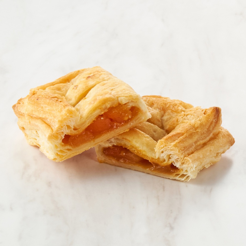 「お店で焼いた アップルパイ」（230円・税別）