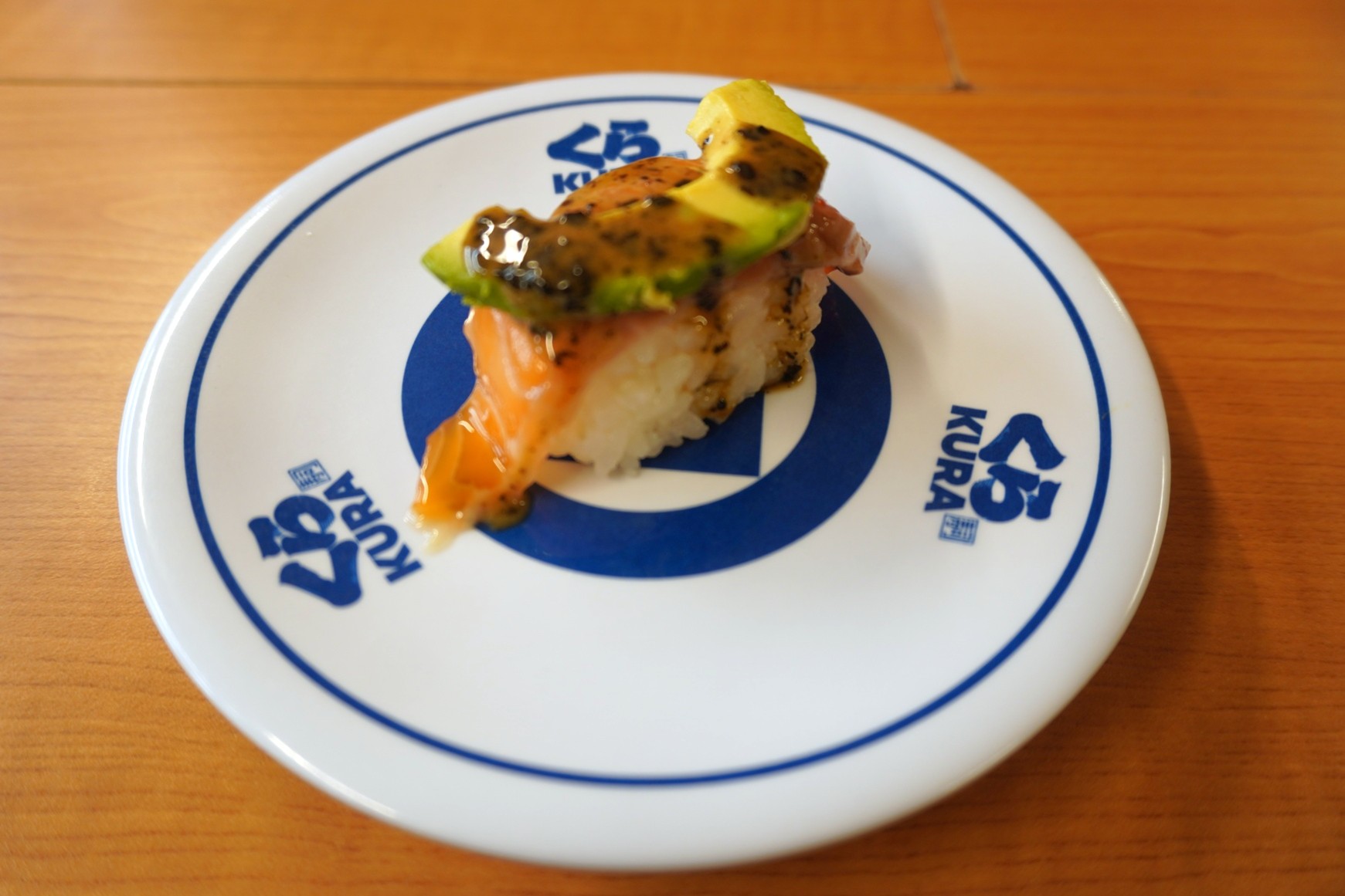 トリュフ生サーモン（一貫）