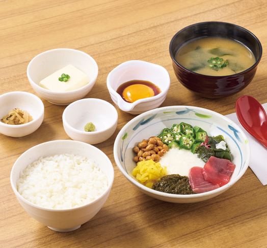 「～8種の彩り～アカモクねばとろ定食」（990円）