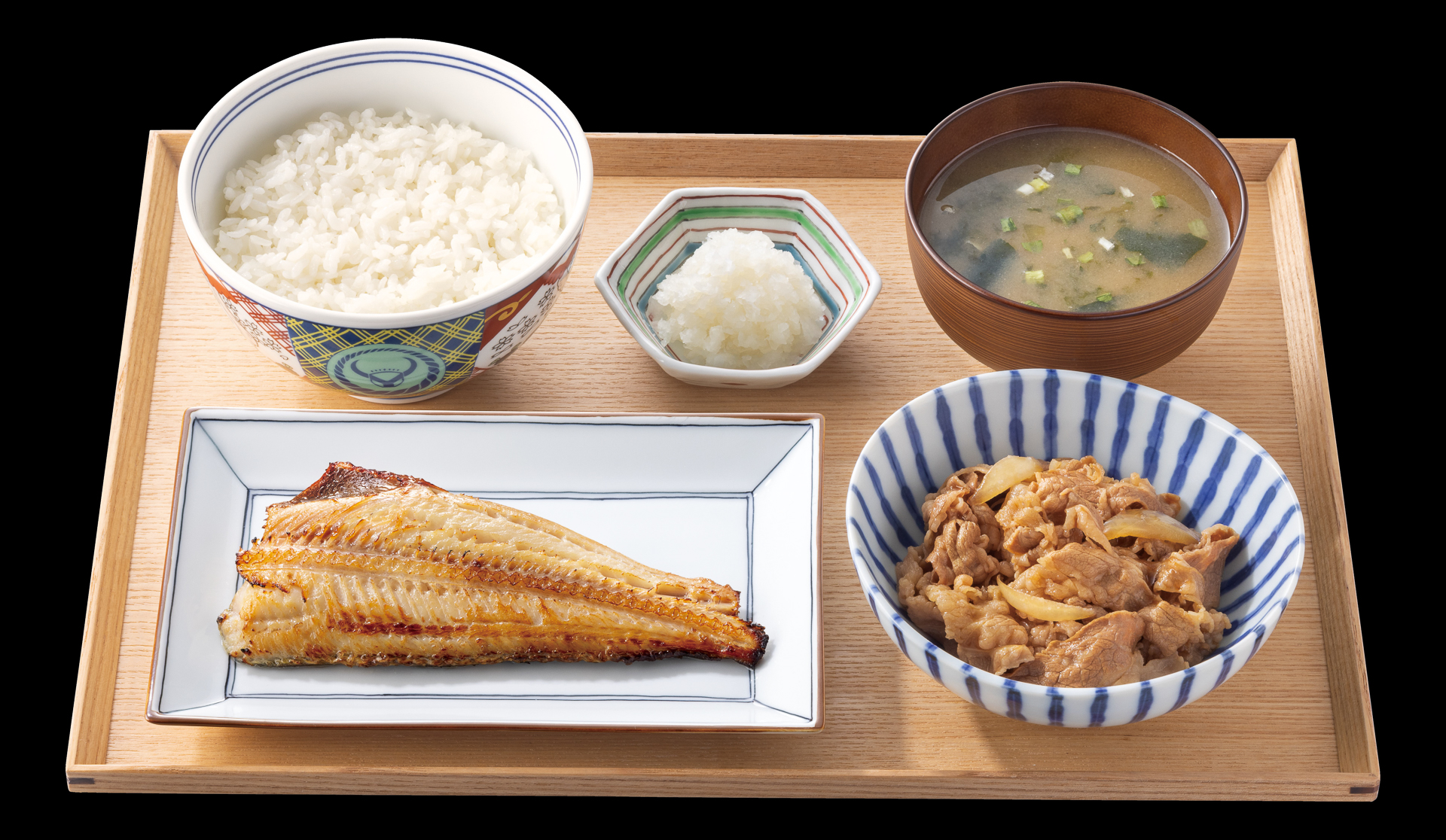 「牛ほっけ定食」ご飯、みそ汁、ほっけ、おろし、牛小鉢付き