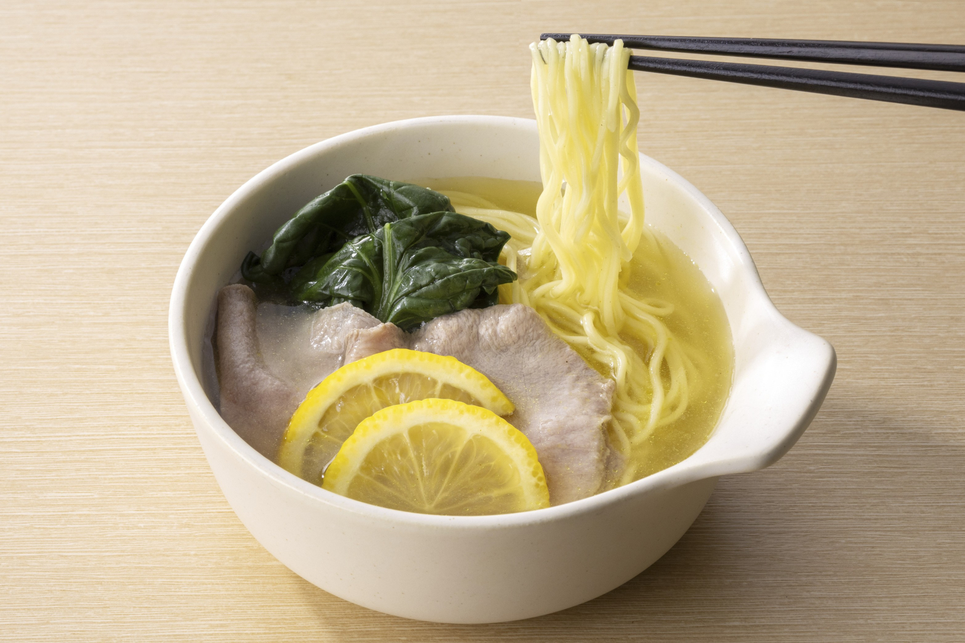 〆アレンジ「冷やしレモンラーメン」