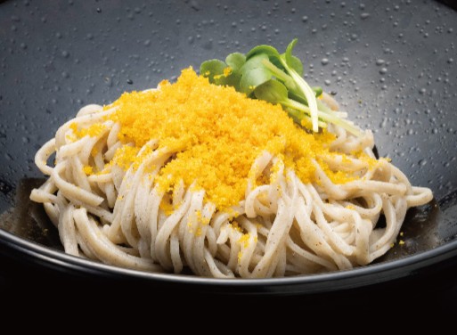 「からすみそば」（572円）