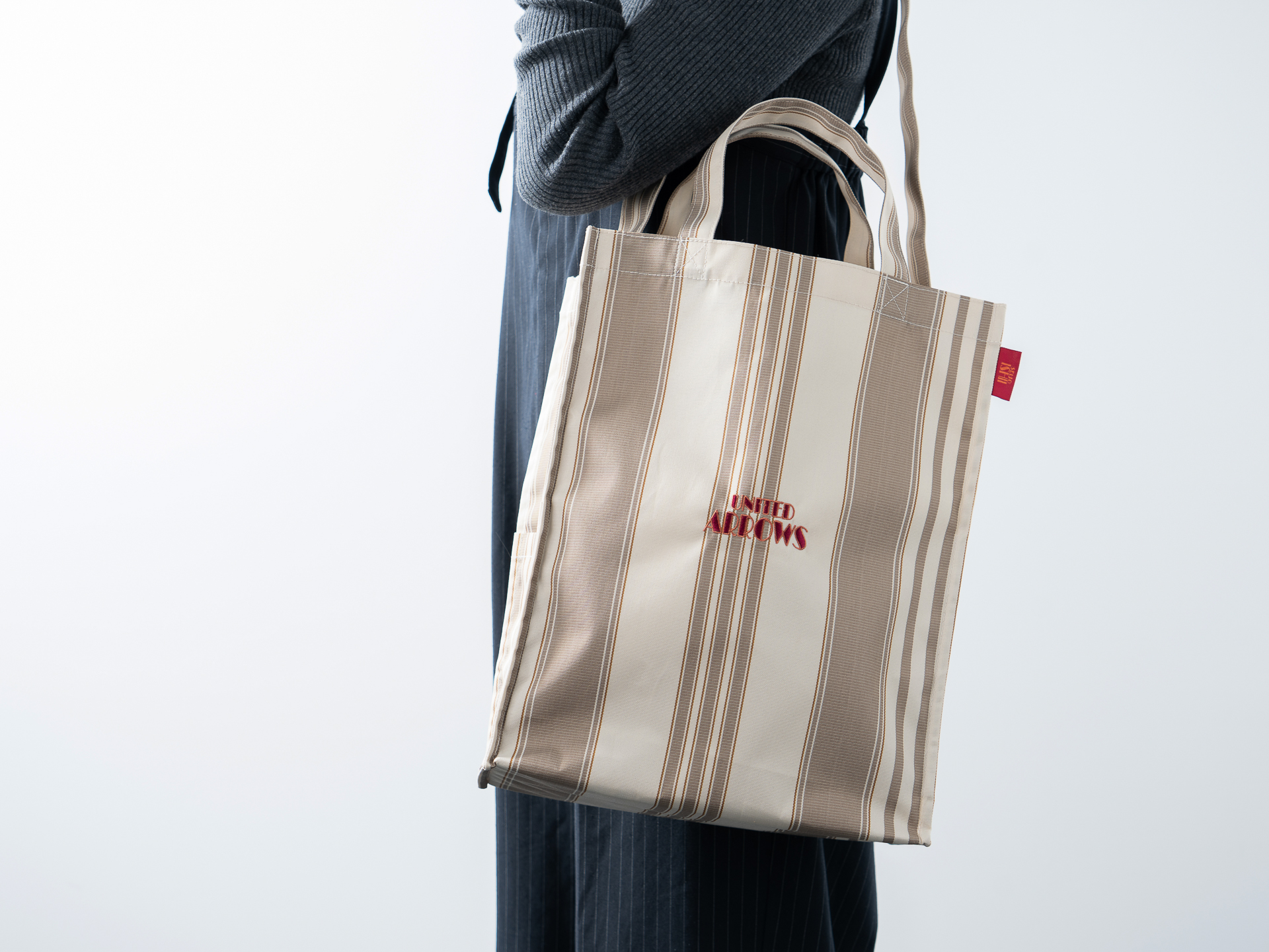 「UNITED ARROWS×成城石井 オリジナルショッピングバッグ 大」（5269円）