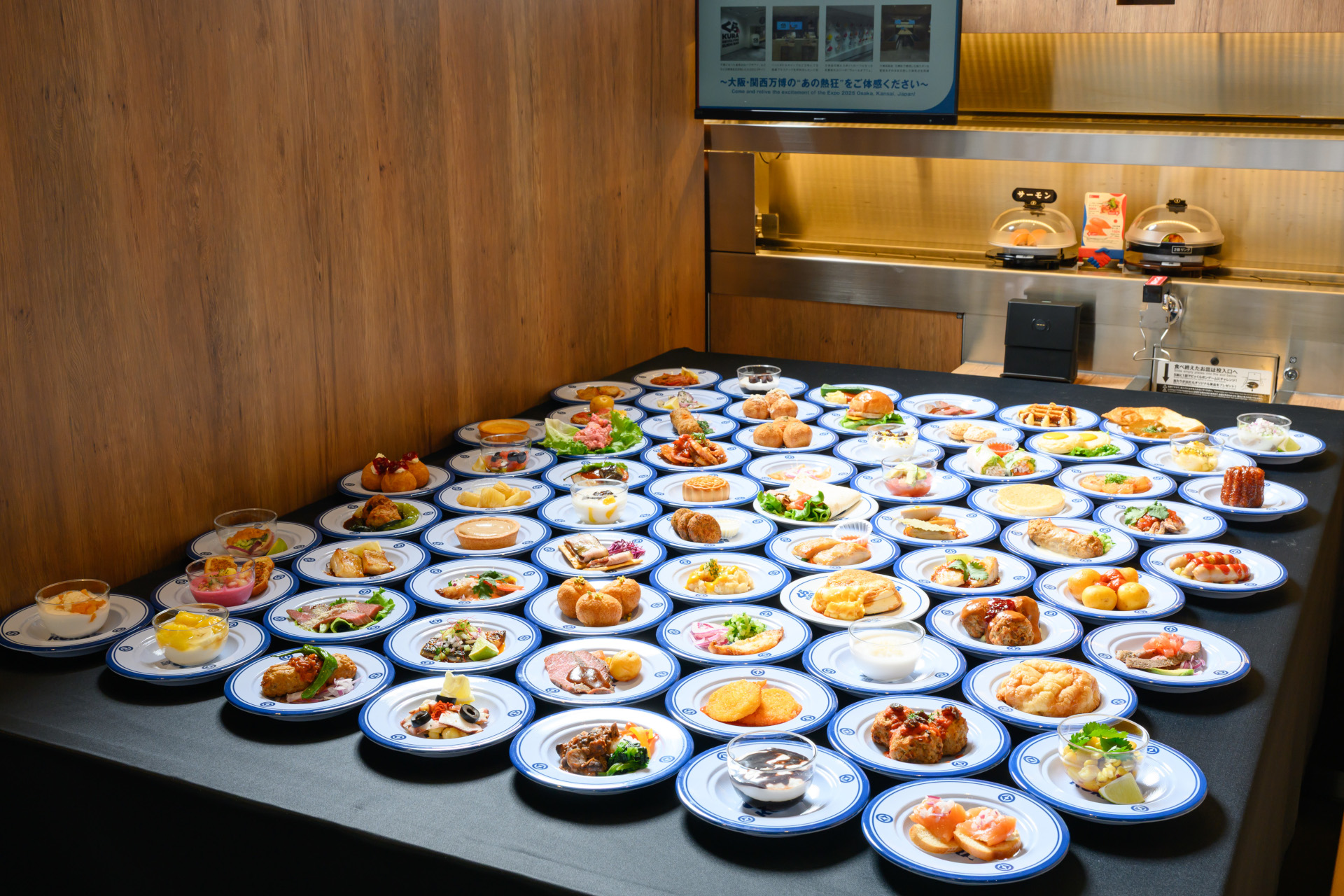 70か国を代表する料理を再現した特別メニュー