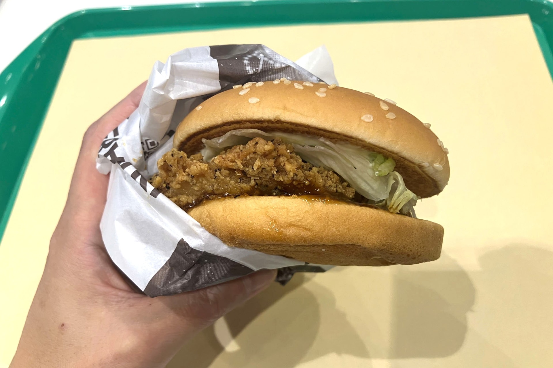 試食で提供された「名古屋名物 手羽先風黒胡椒ジューシーチキン」