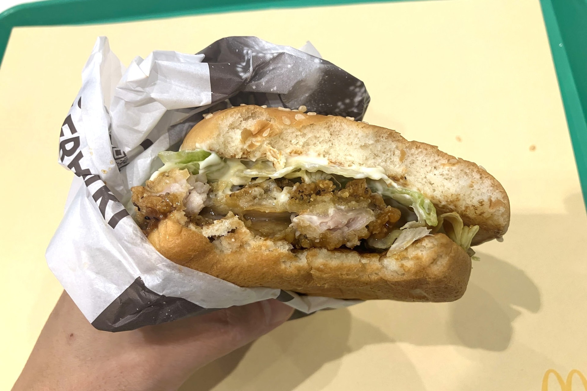試食で提供された「名古屋名物 手羽先風黒胡椒ジューシーチキン」
