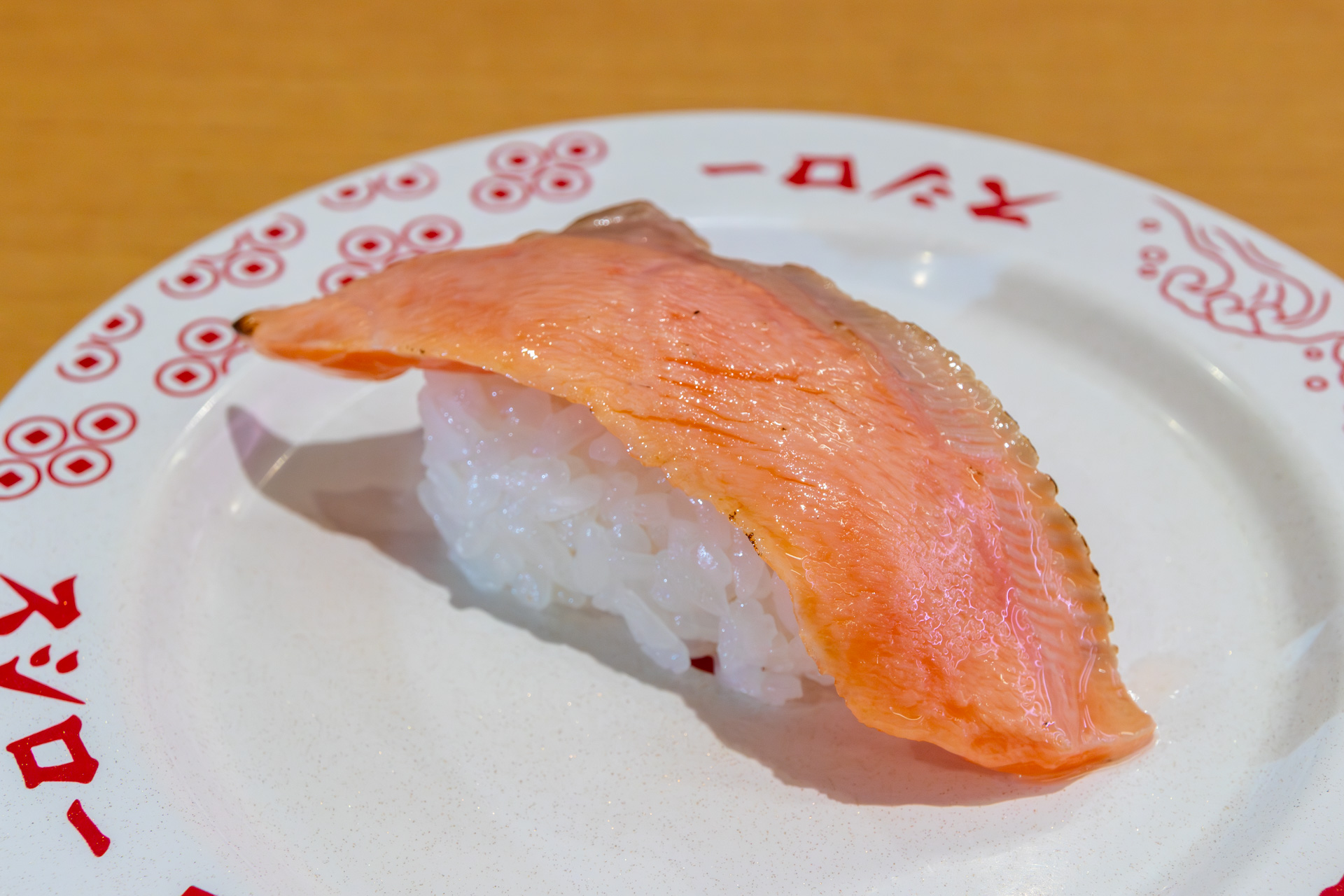 「青森産 炙り生サーモン」（110円～）