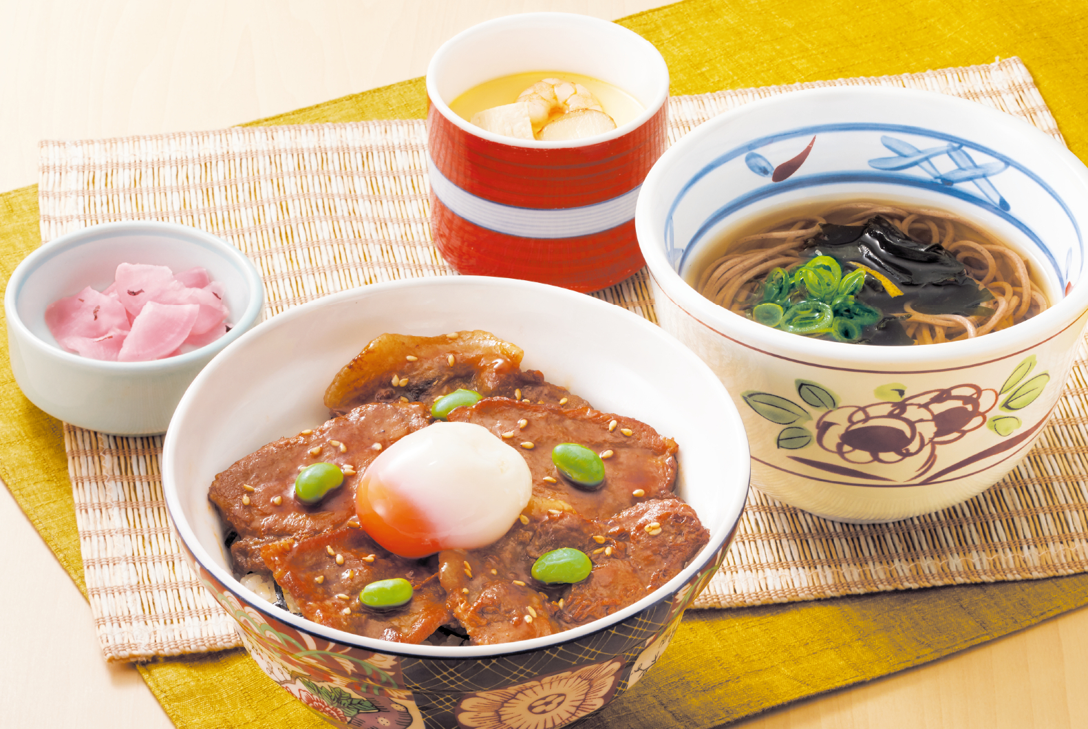「北海道産豚肩ロースの豚丼セット」（1758円）