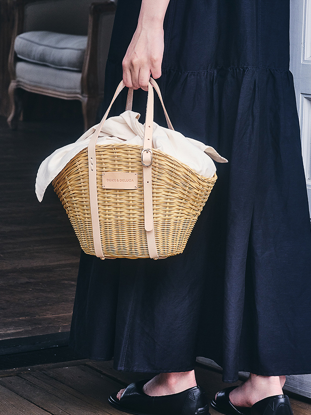 DEAN & DELUCA×BEAMS、保冷ポーチが付いた「ラタンかごバッグ」を発売 DEAN & DELUCA×BEAMS、保冷ポーチが付いた「ラタンかごバッグ」を発売