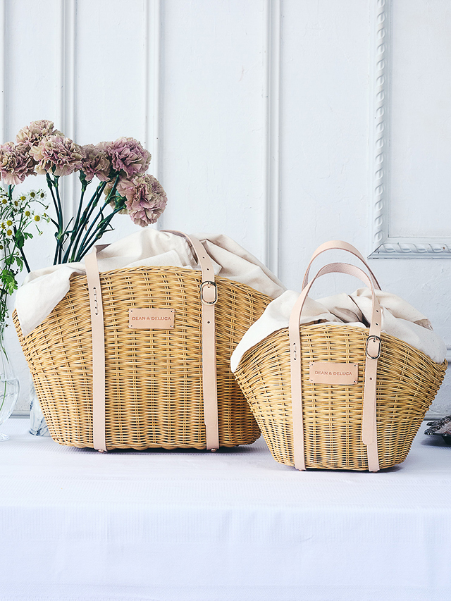 DEAN & DELUCA×BEAMS、保冷ポーチが付いた「ラタンかごバッグ」を発売