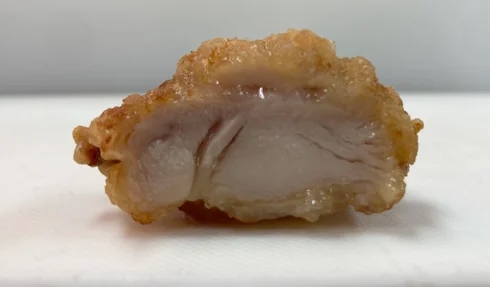 プリッとした食感の肉とサクサク感のある衣