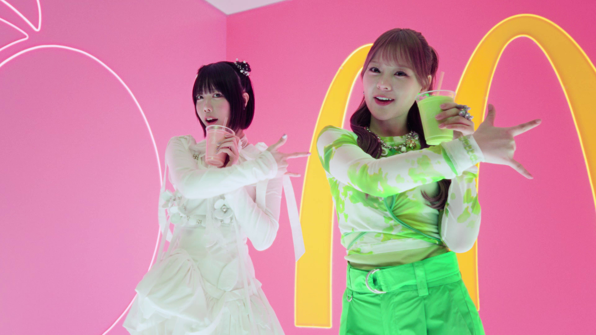 2人のダンスシーン