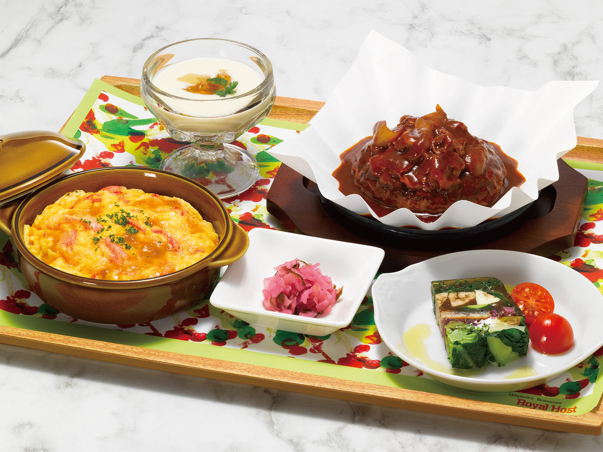 「黒×黒ハンバーグハッシュドビーフと洋風蟹玉ごはん膳」（3608円）