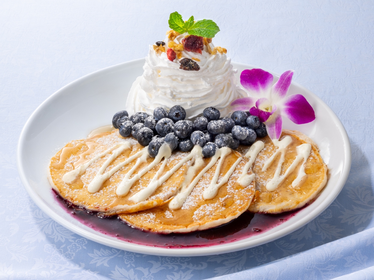 フレッシュブルーベリーのハワイアンパンケーキ（1518円）