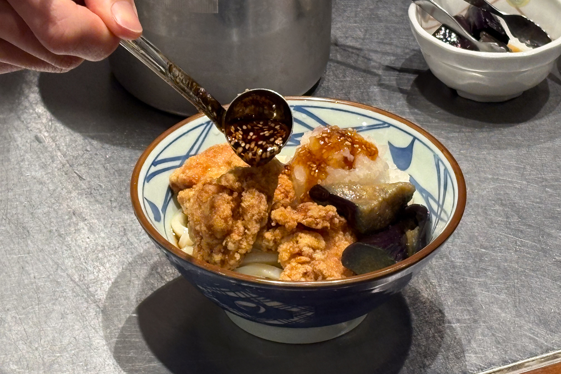 「鬼おろし鶏からぶっかけうどん」調理工程