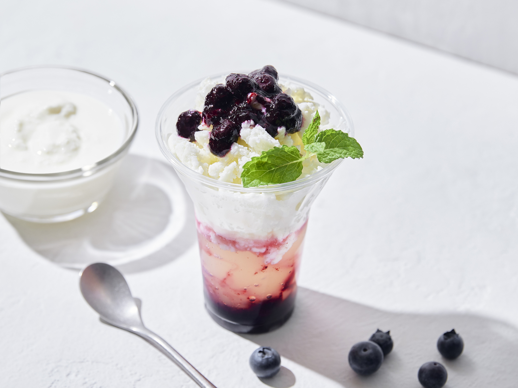 「グラニータ クリームチーズ＆ヨーグルト」（持ち帰り 1178円/店内利用 1200円）