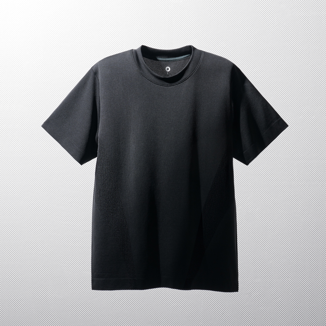 「機能Tシャツ（くろ）」（1998円）