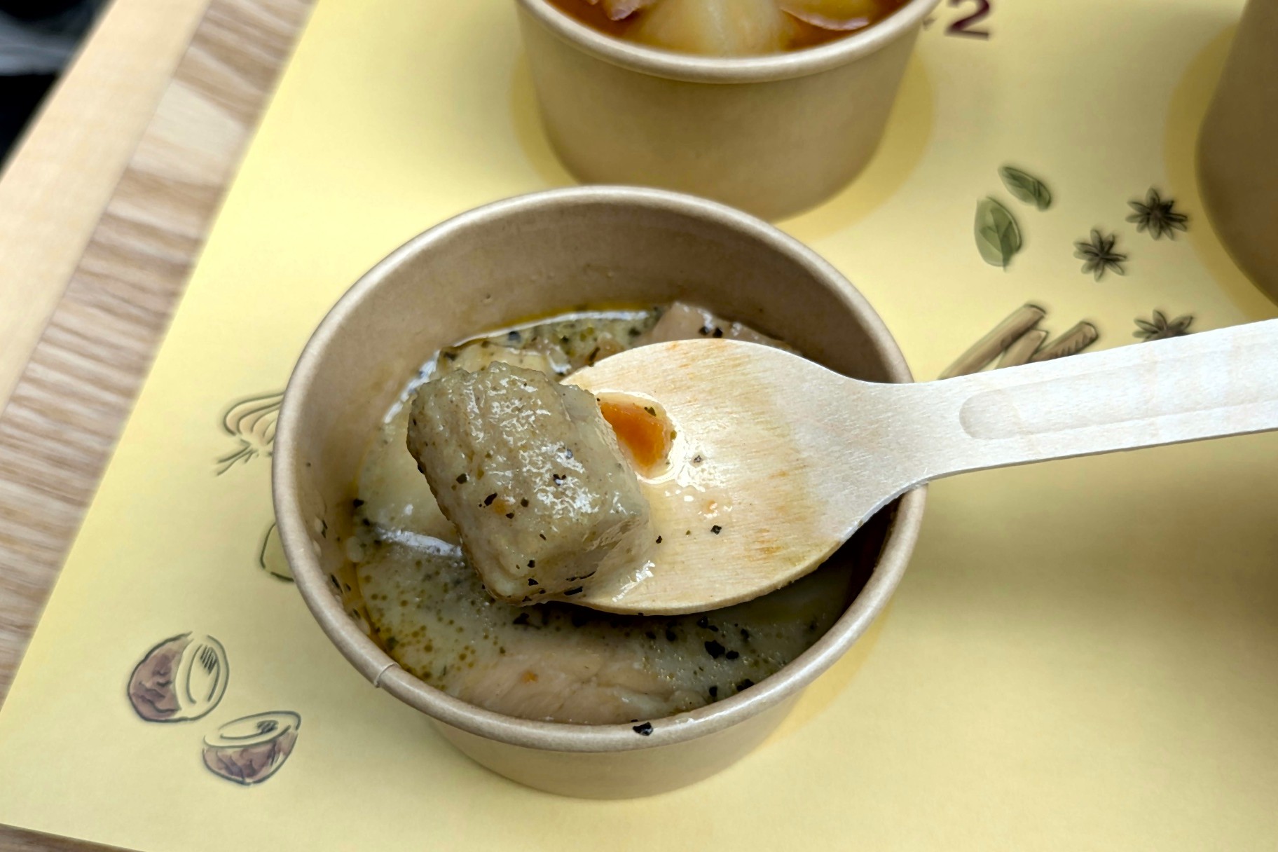 とんこつと和風だしのクリーミースープカレー