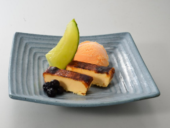 「北海道メロンあいすと十勝カタラーナ」（720円）