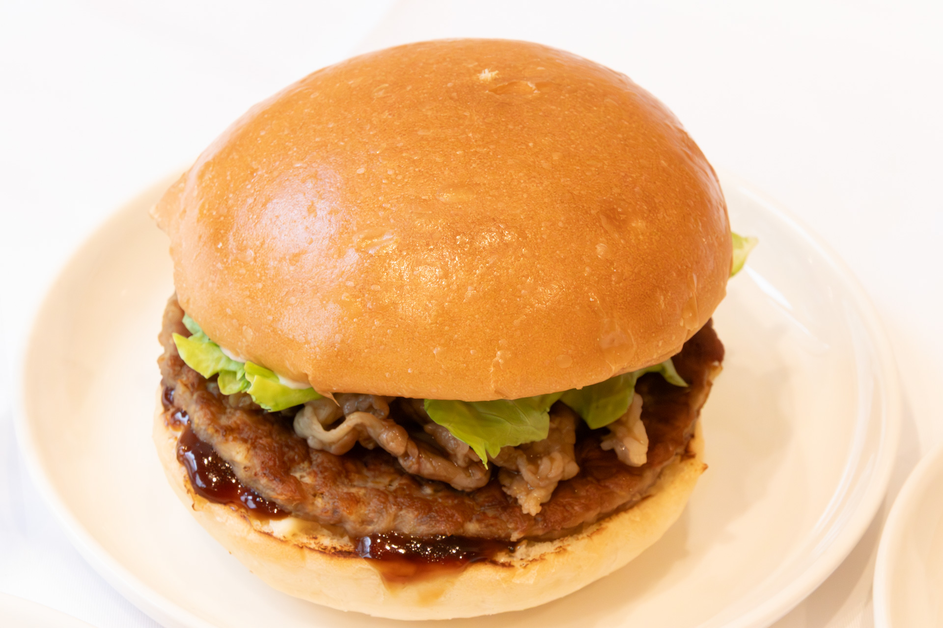 「牛カルビバーガー」（590円）