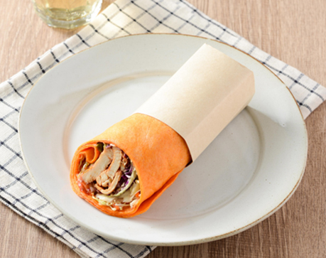 「トルティーヤ サルサチキン」（448円）