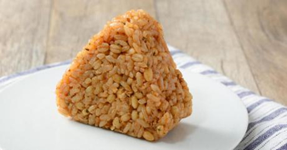 「もち麦入りスパイス香るメキシカンライス風おにぎり」（178円）