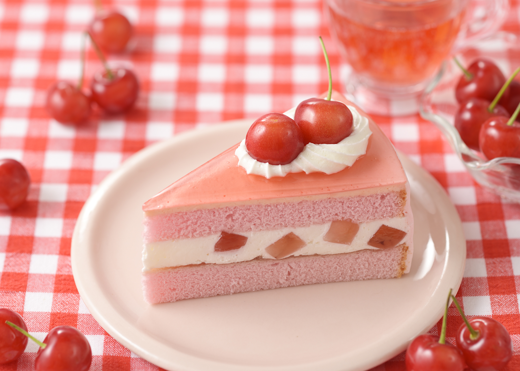 「国産さくらんぼショート」（637円）