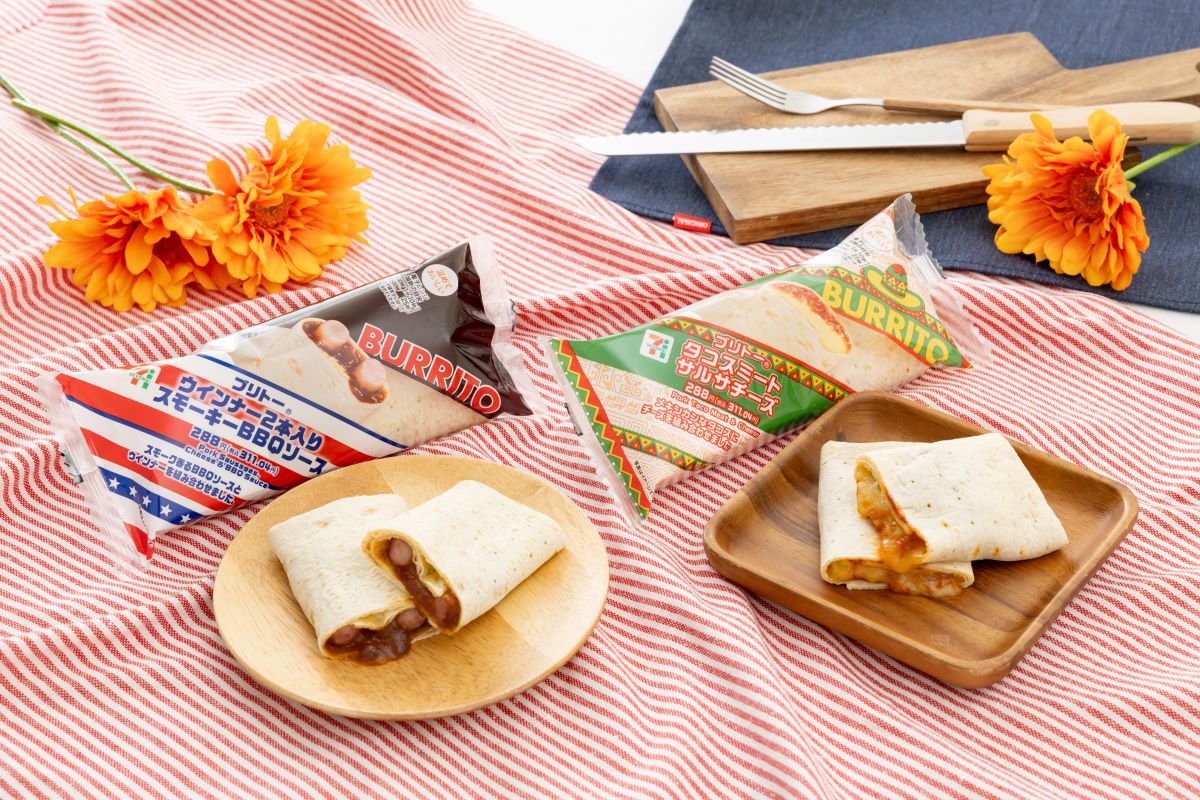 セブン-イレブン「ブリトー ウインナー2本入り スモーキーBBQソース」「ブリトー タコスミートサルサチーズ」