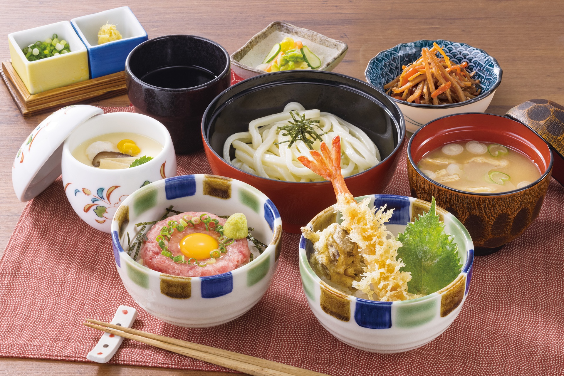 ミニ丼まんぷく膳