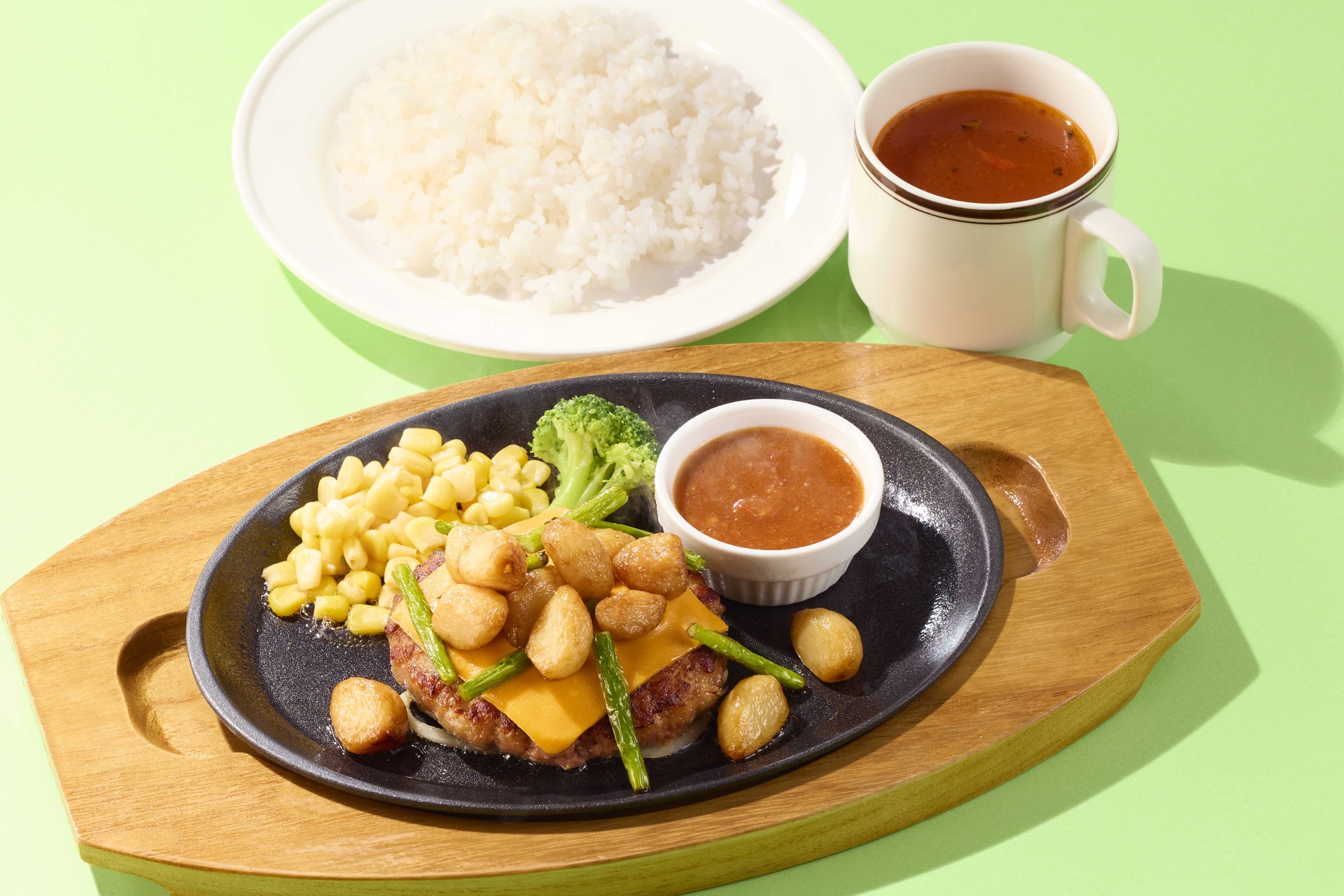 チーズ＆ガーリックハンバーグランチ