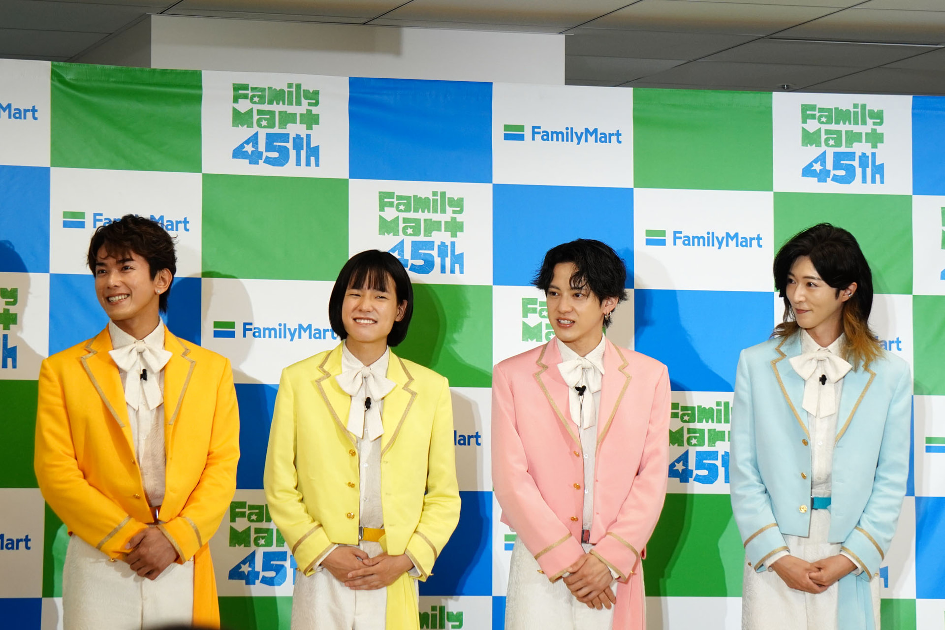 「モナキ」の（左から）じんさん・おヨネさん・ケンケンさん・サカイJr.さん