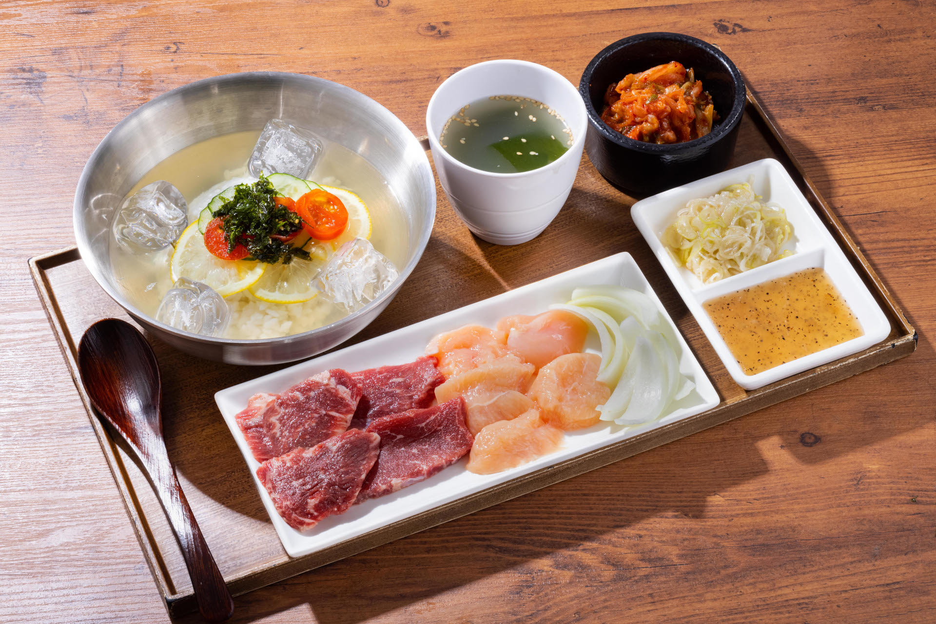 「ネギ塩レモンセット（上ロース＆鶏むね）」（並 1490円、中 1690円、大 2090円）