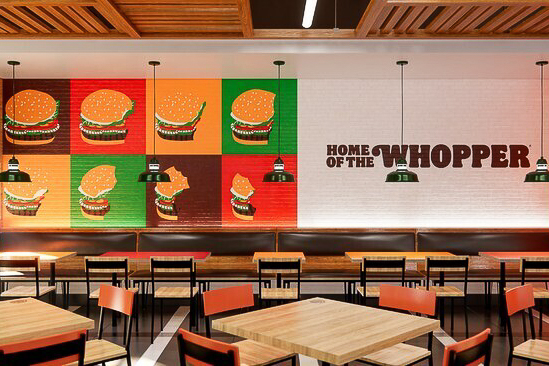 「HOME OF THE WHOPPER」をテーマにした客席