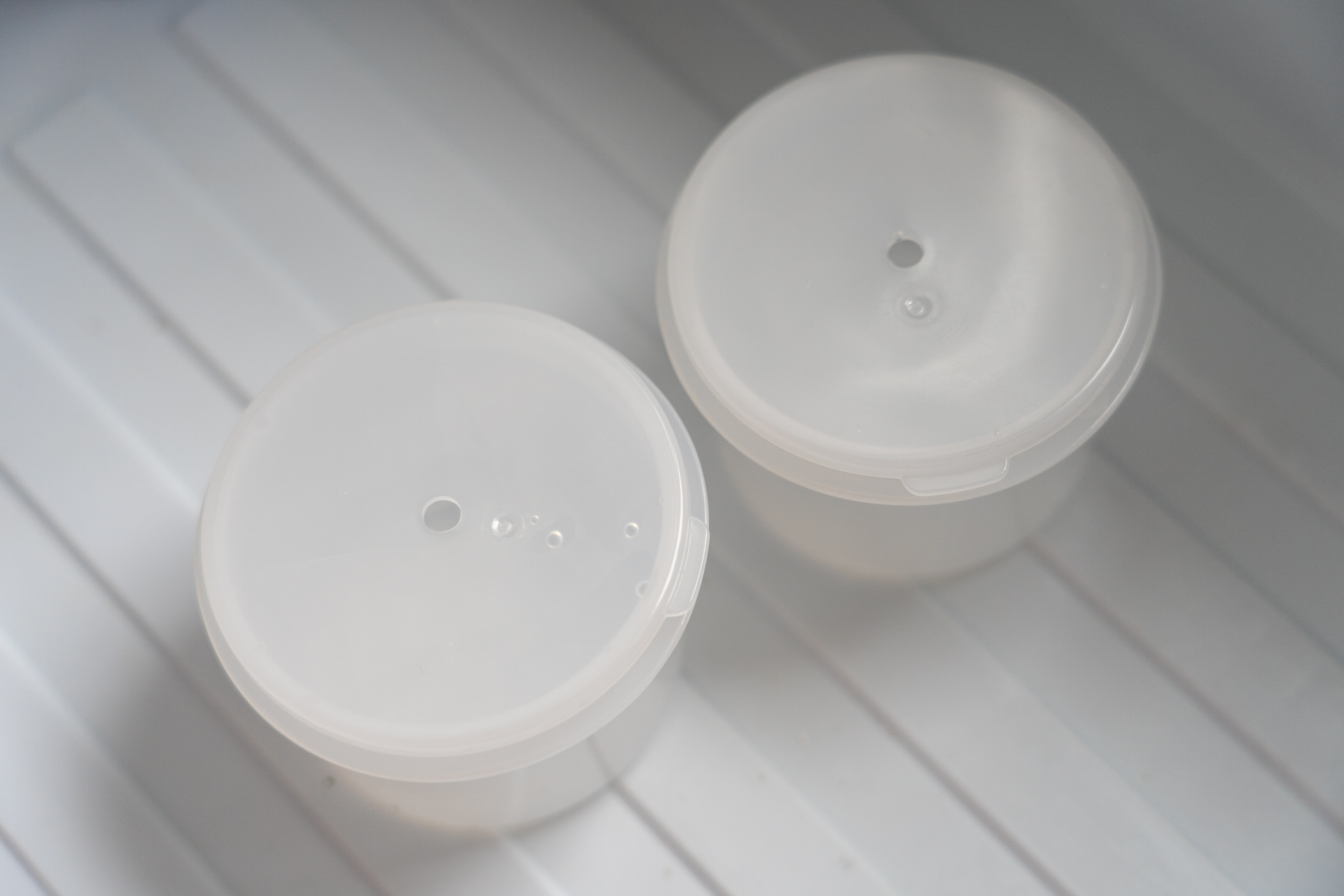 専用製氷カップ4個セットはAmazonで1320円でした