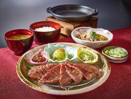 「牛たん定食【7切】」（2300円）