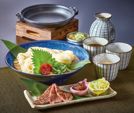 「涼風絹うどんと牛たん」（2030円）