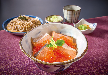 「はらこ飯と麺」（2410円）