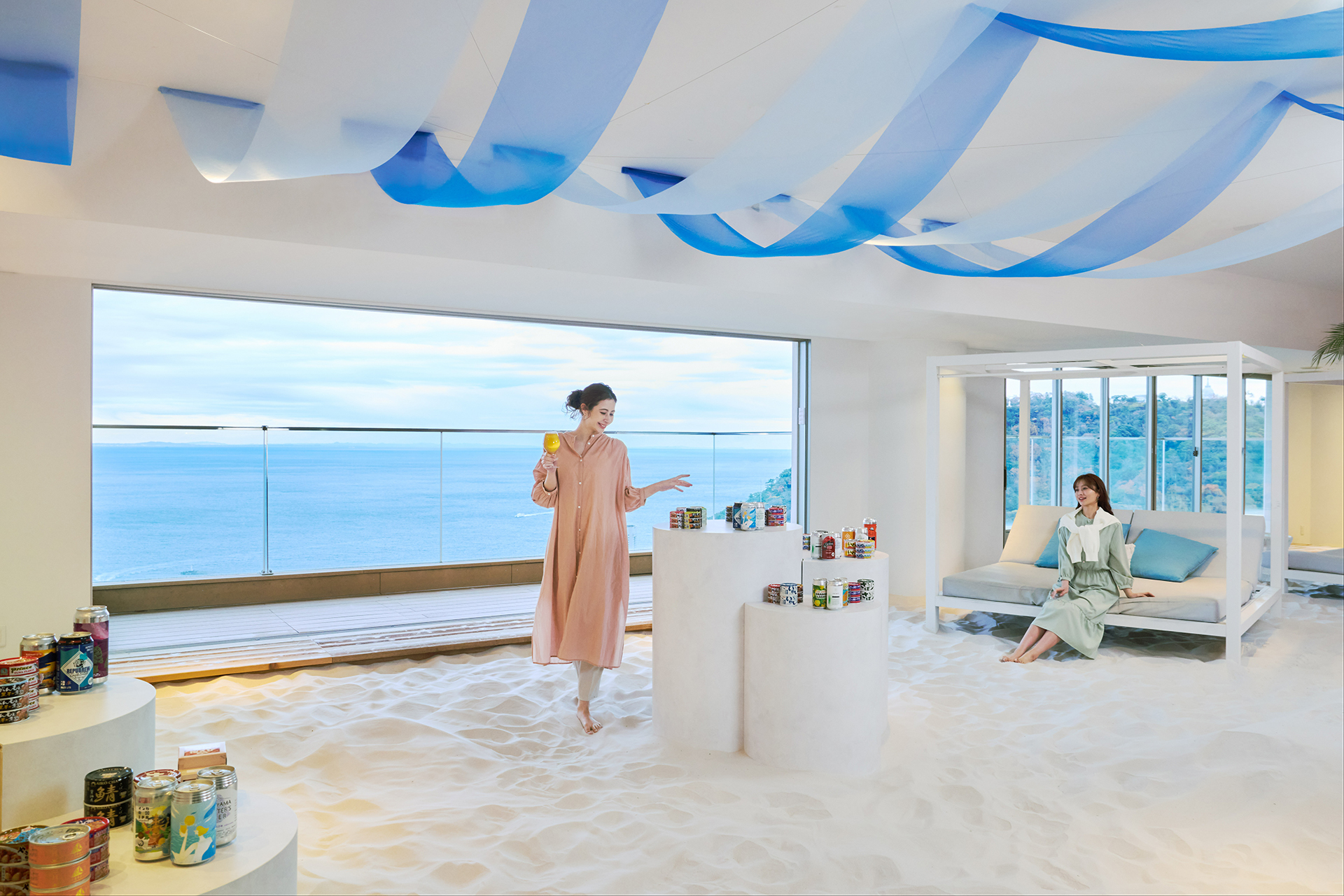 ビール片手に熱海の美しい景色を眺めることができる