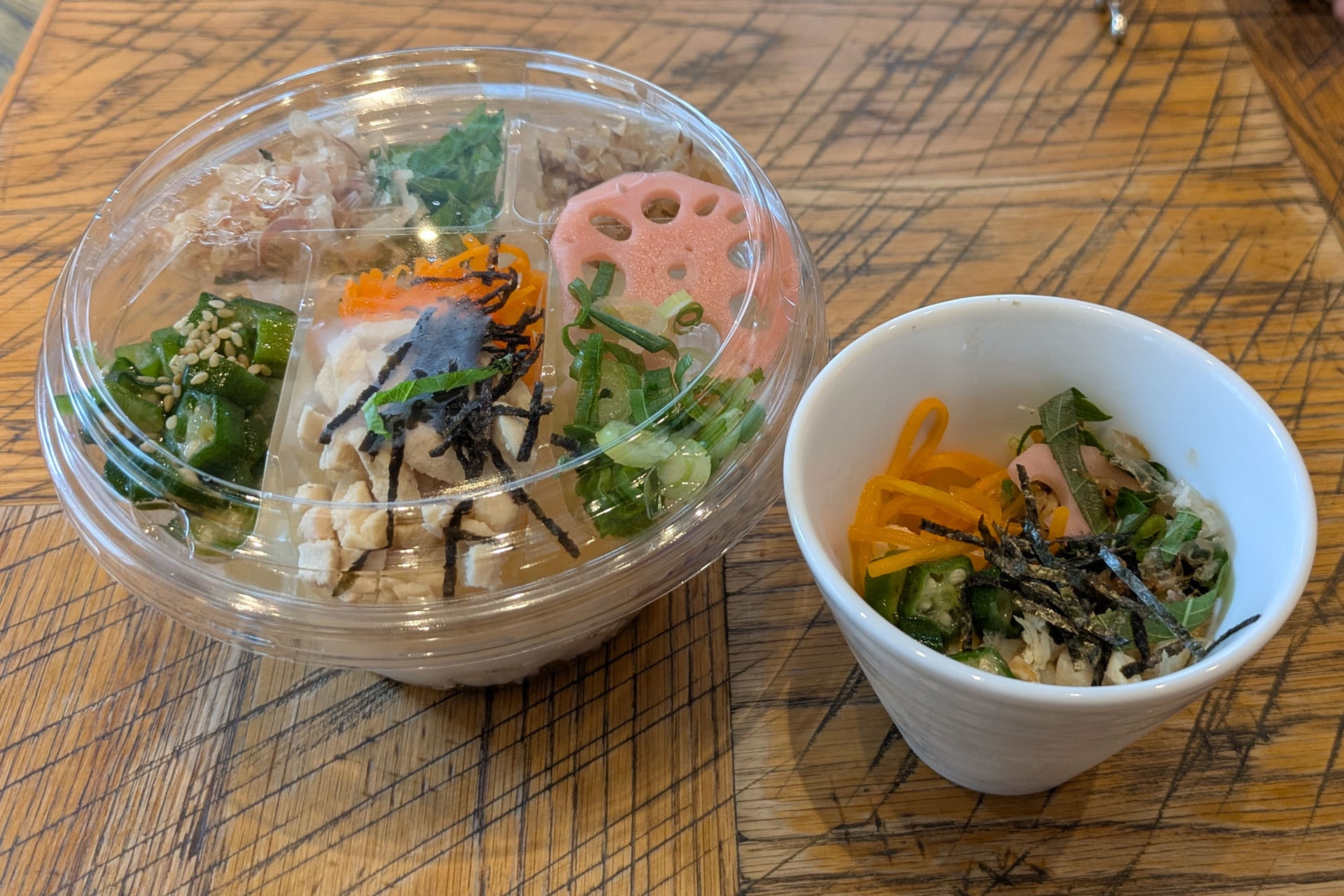 冷やし鶏出汁茶漬け（もち麦入り）