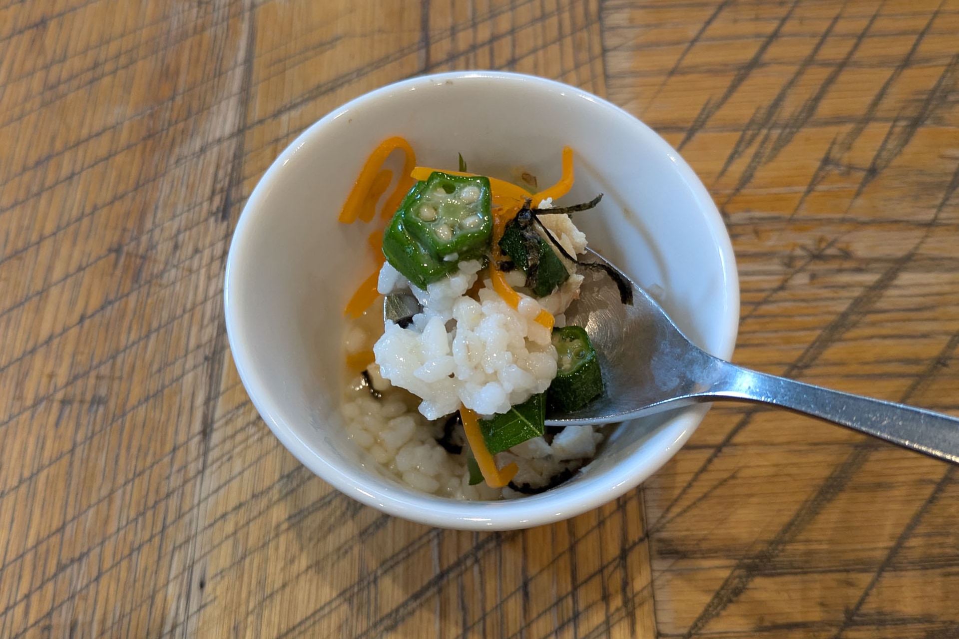冷やし鶏出汁茶漬け（もち麦入り）